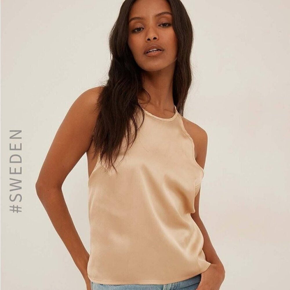 NA-KD Beige Gild Sleeveless Criss Cross Open Back Lace Trim Cami Women’s Medium